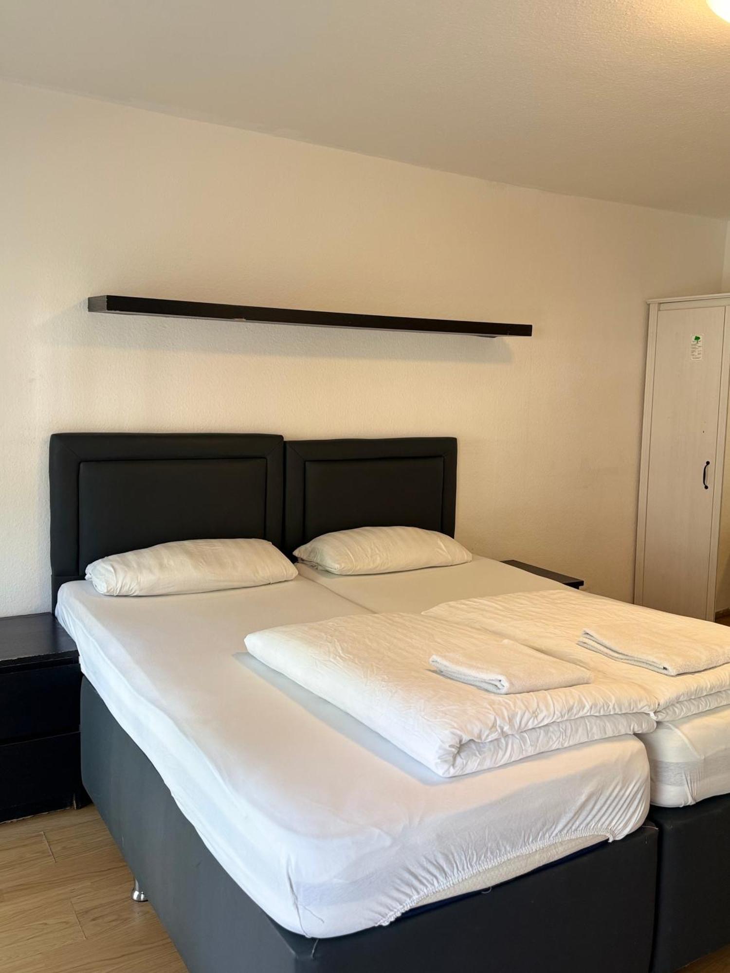 Hotel Garni Emir Köln Eksteriør billede